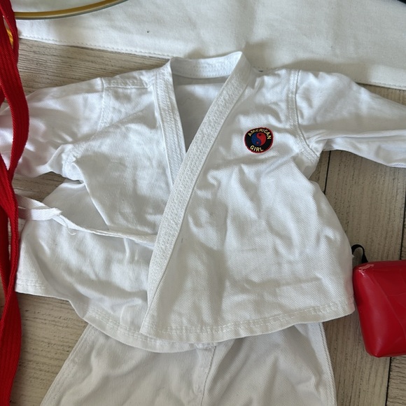 American Girl Karate Set - Picture 3 of 6